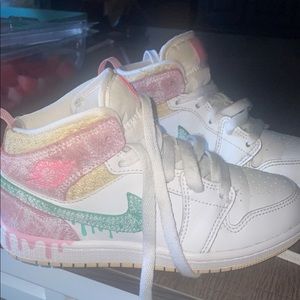 Girls size 13 icecream Nike